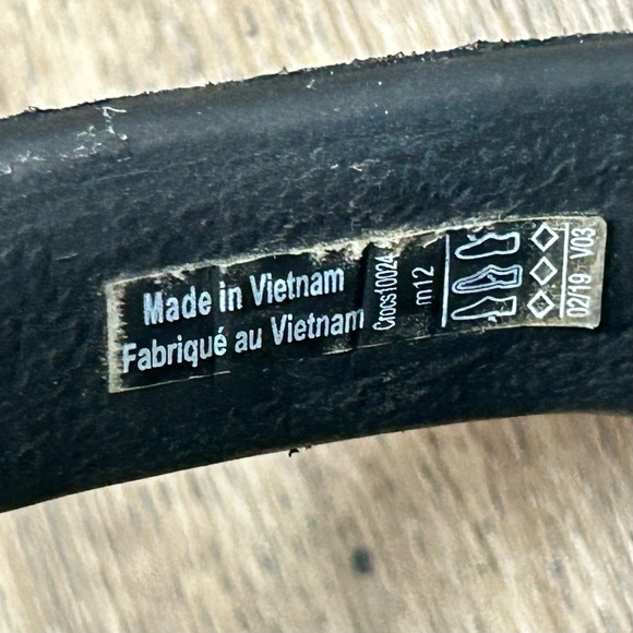 Crocs Flip Flops Men's 12 Black Gray Thong Sandals Pool Beach Casual Comfort - Picture 7 of 11